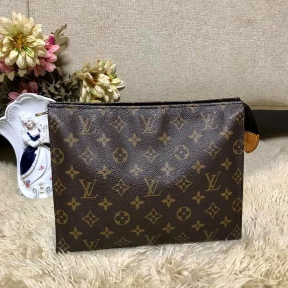 Louis Vuitton Handbags - Sake Closed! Toiletry 26